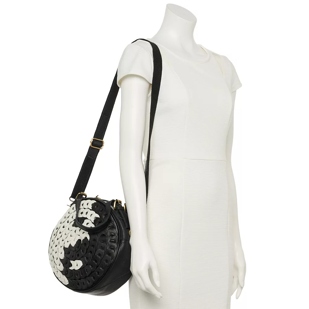 AmeriLeather Dream Catcher Convertible Leather Crossbody 8 AmeriLeather Dream Catcher Convertible Leather Crossbody - Image 6